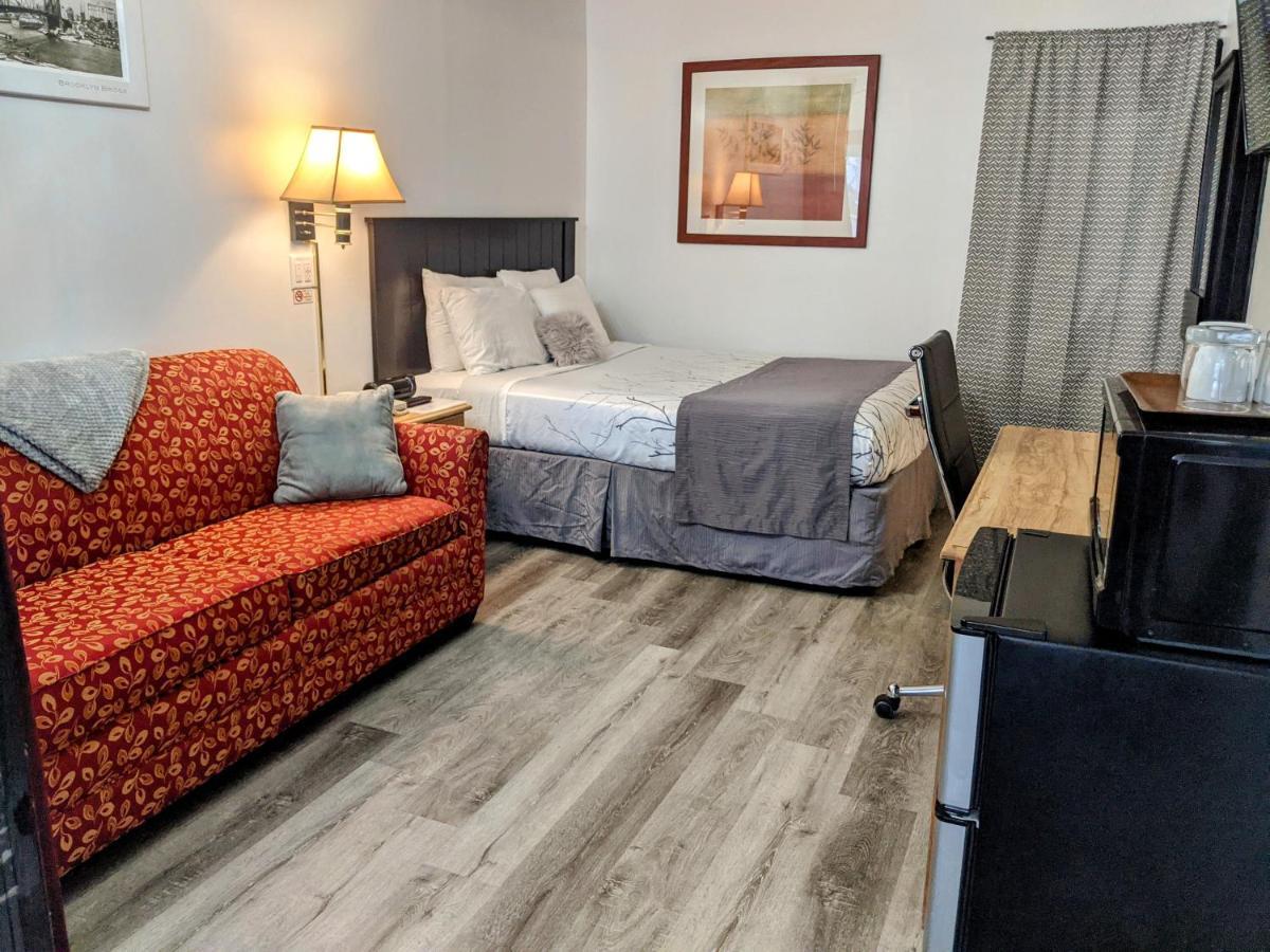 Skyview Motel - Prairie Du Sac エクステリア 写真