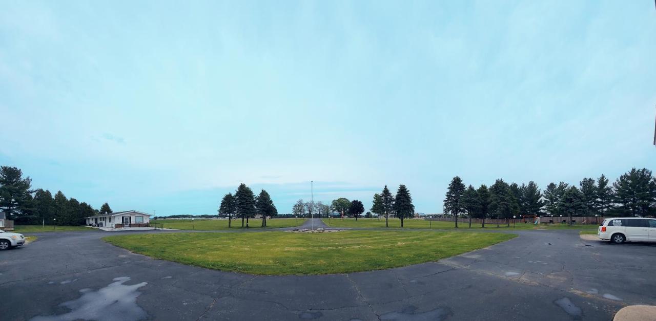 Skyview Motel - Prairie Du Sac エクステリア 写真