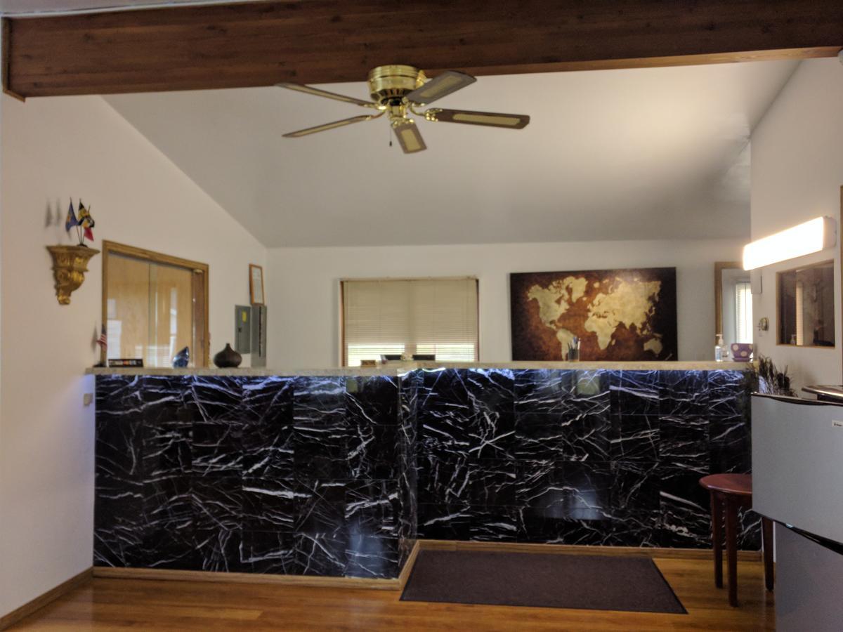 Skyview Motel - Prairie Du Sac エクステリア 写真